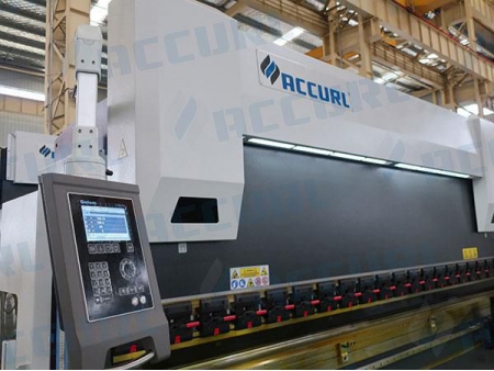 آلة الثني CNC للصفائح المعدنية بـ 3 محاور