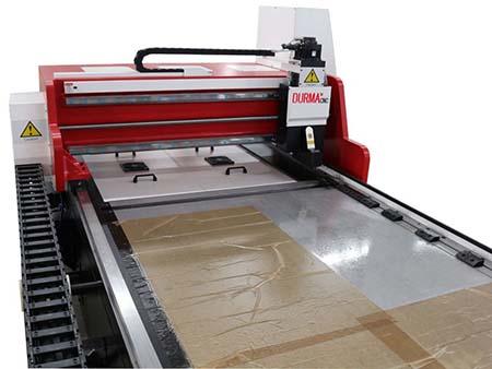 ماكينة سي أن سي أفقية لتحزيز الألواح المعدنية  Horizontal CNC V Grooving Machine