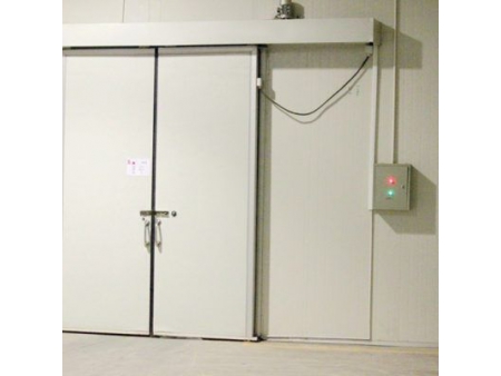 باب منزلق لغرفة التبريد والتجميد (أبواب منزلقة لغرف التبريد) Sliding Cold Storage Door